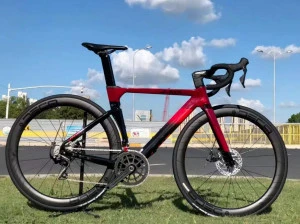カーボンファイバーバイクがより高価なのはなぜですか？