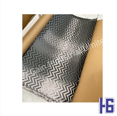 波模様のカーボン